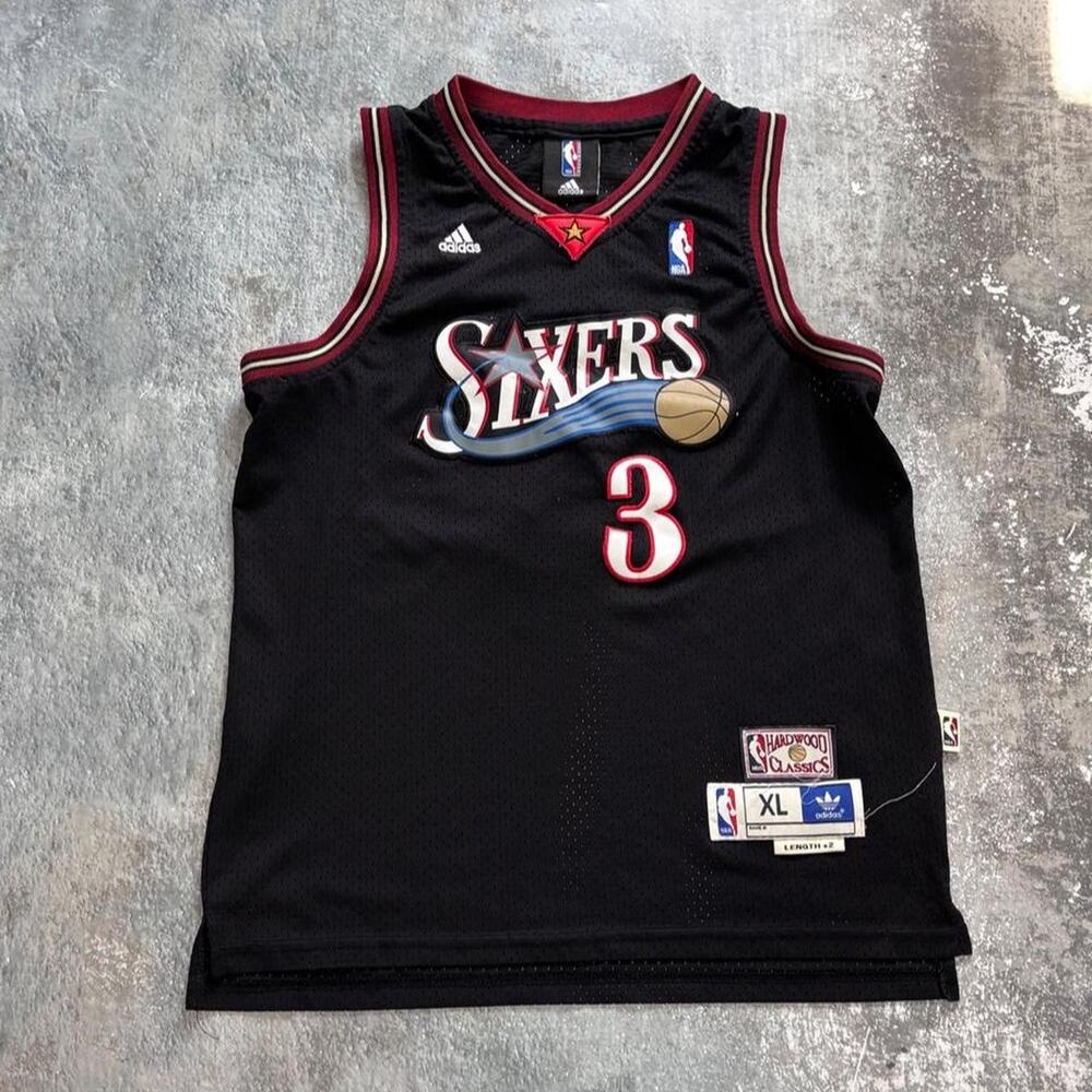 Vintage Y2K Adidas Philadelphia 76ers Allen Iverson Jersey. Black Size Small